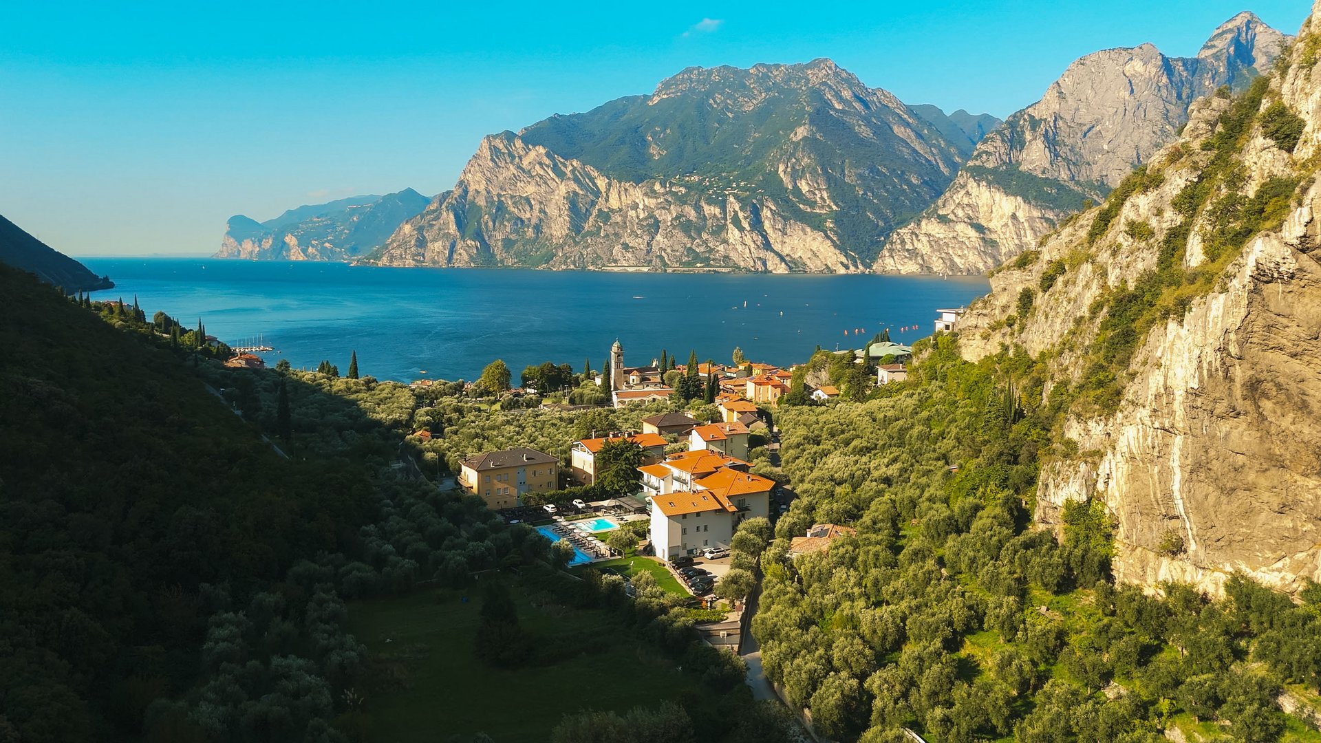 Herzlich, authentisch und naturnah Willkommen im Aktivhotel in Torbole